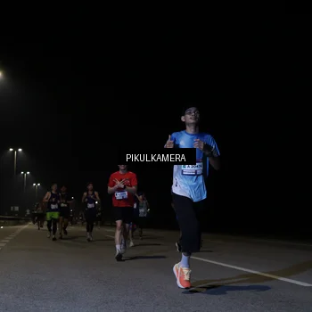 Runner Photo 7517085