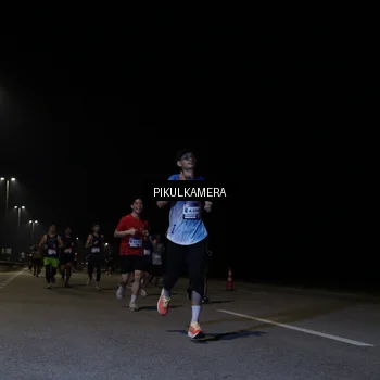 Runner Photo 7517092