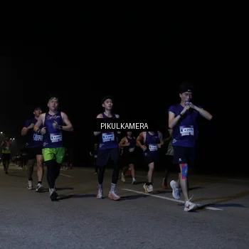 Runner Photo 7517096