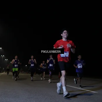 Runner Photo 7517097