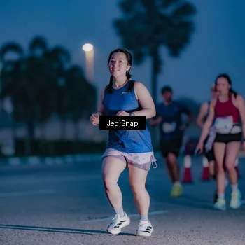Runner Photo 7517104