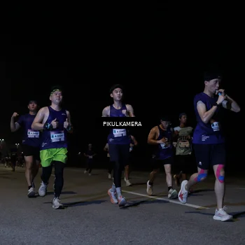 Runner Photo 7517114