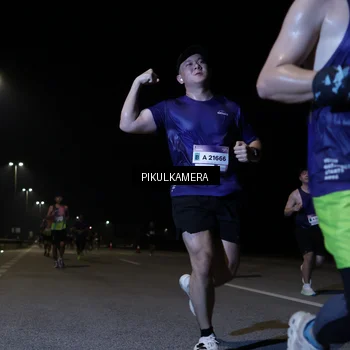 Runner Photo 7517120