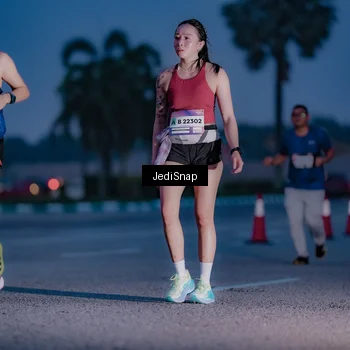 Runner Photo 7517137
