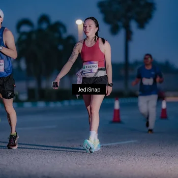 Runner Photo 7517139