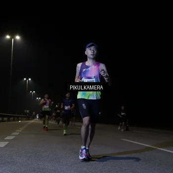 Runner Photo 7517142