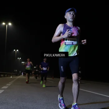 Runner Photo 7517147