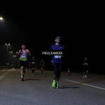 Runner Photo 7517151