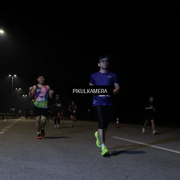 Runner Photo 7517152