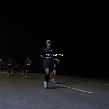 Runner Photo 7517172