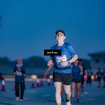 Runner Photo 7517176