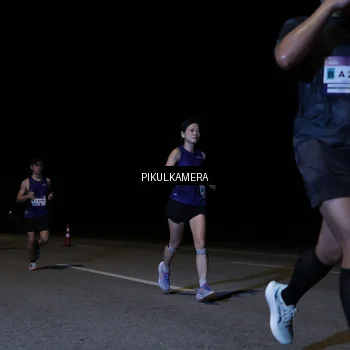 Runner Photo 7517193