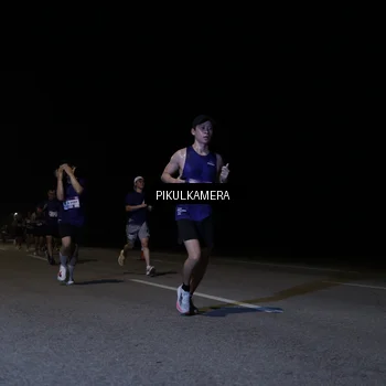 Runner Photo 7517201