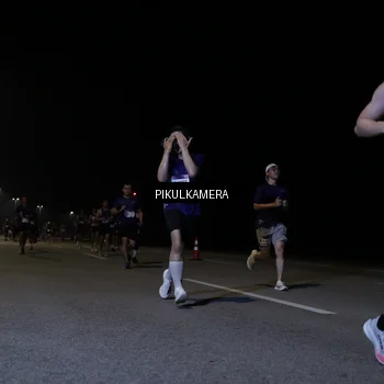 Runner Photo 7517205