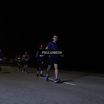 Runner Photo 7517210