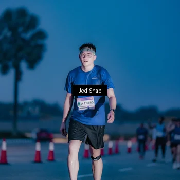 Runner Photo 7517224