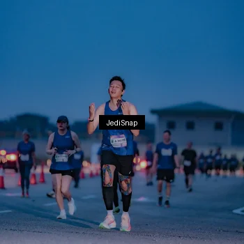 Runner Photo 7517240