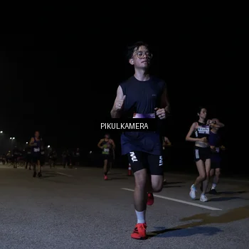 Runner Photo 7517247