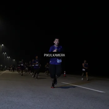 Runner Photo 7517303