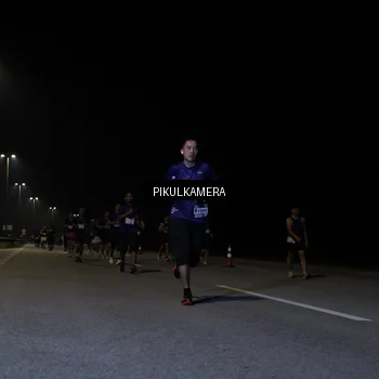 Runner Photo 7517304