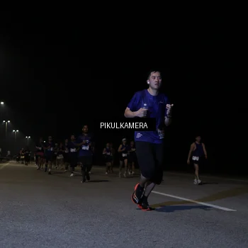 Runner Photo 7517312