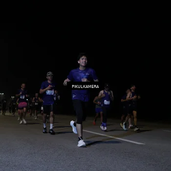 Runner Photo 7517331