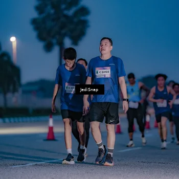 Runner Photo 7517333