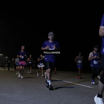 Runner Photo 7517341