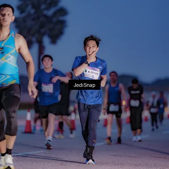 Runner Photo 7517355