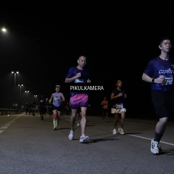 Runner Photo 7517356