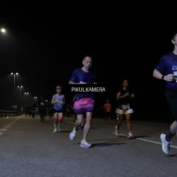 Runner Photo 7517357