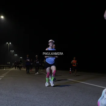 Runner Photo 7517359