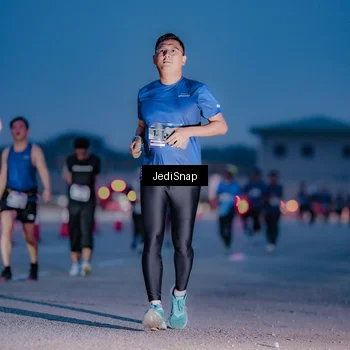 Runner Photo 7517362