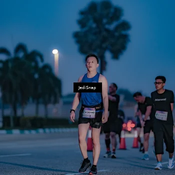Runner Photo 7517386