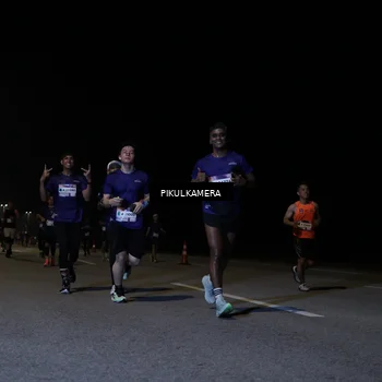 Runner Photo 7517389