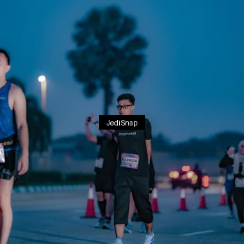 Runner Photo 7517393