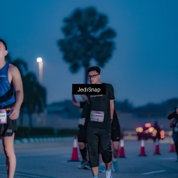 Runner Photo 7517394