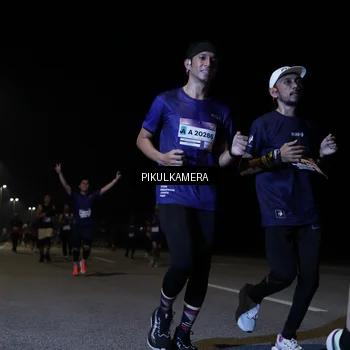 Runner Photo 7517399