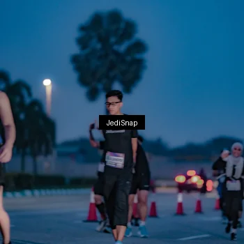Runner Photo 7517405
