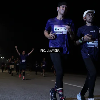 Runner Photo 7517409