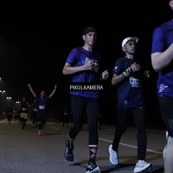 Runner Photo 7517411