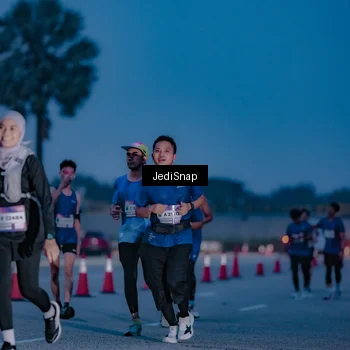Runner Photo 7517415