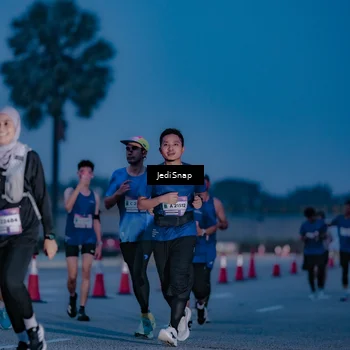 Runner Photo 7517426