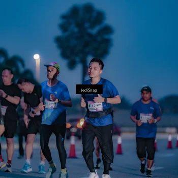 Runner Photo 7517440
