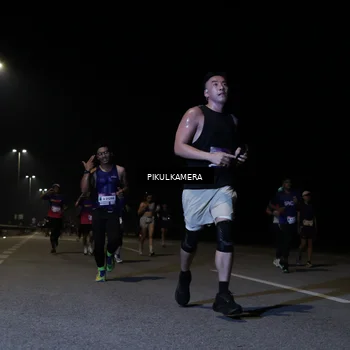 Runner Photo 7517441