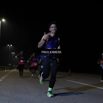 Runner Photo 7517445