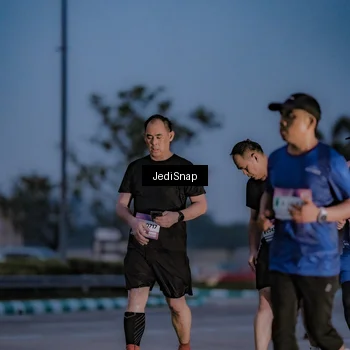 Runner Photo 7517456
