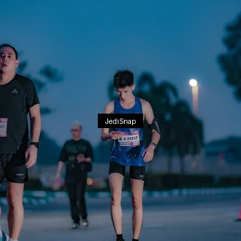 Runner Photo 7517465