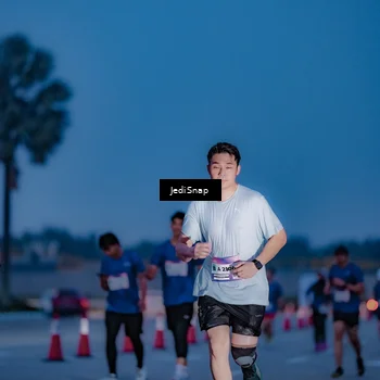 Runner Photo 7517482