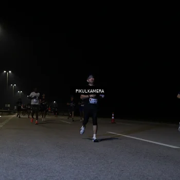 Runner Photo 7517492